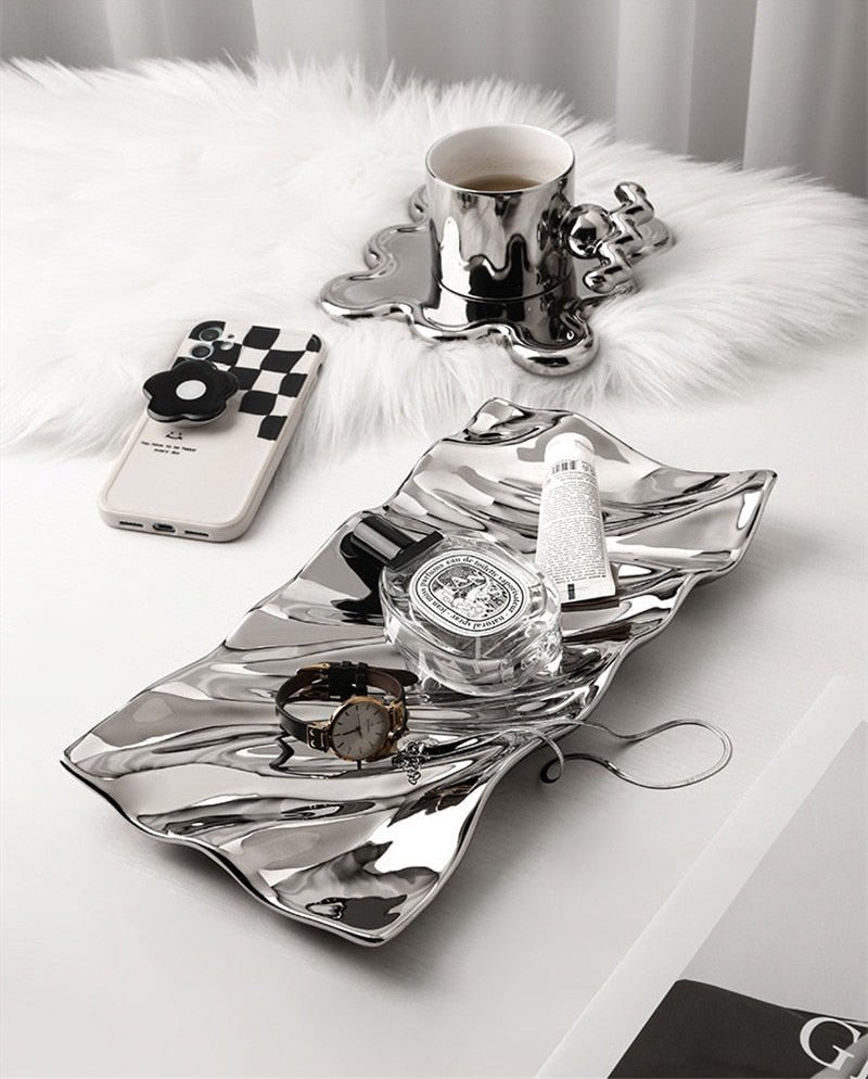Hom & Ember – Elegant Silver Chrome Decorative Ceramic Tray for a Sophisticated Art Display - Hom & Ember