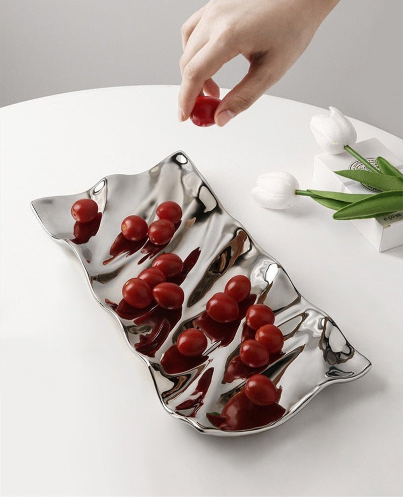 Hom & Ember – Elegant Silver Chrome Decorative Ceramic Tray for a Sophisticated Art Display - Hom & Ember