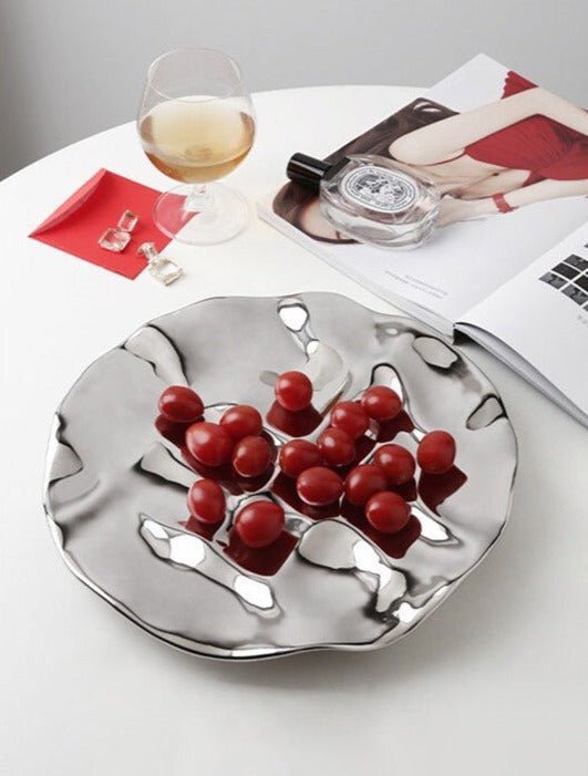 Hom & Ember – Elegant Silver Chrome Decorative Ceramic Tray for a Sophisticated Art Display - Hom & Ember