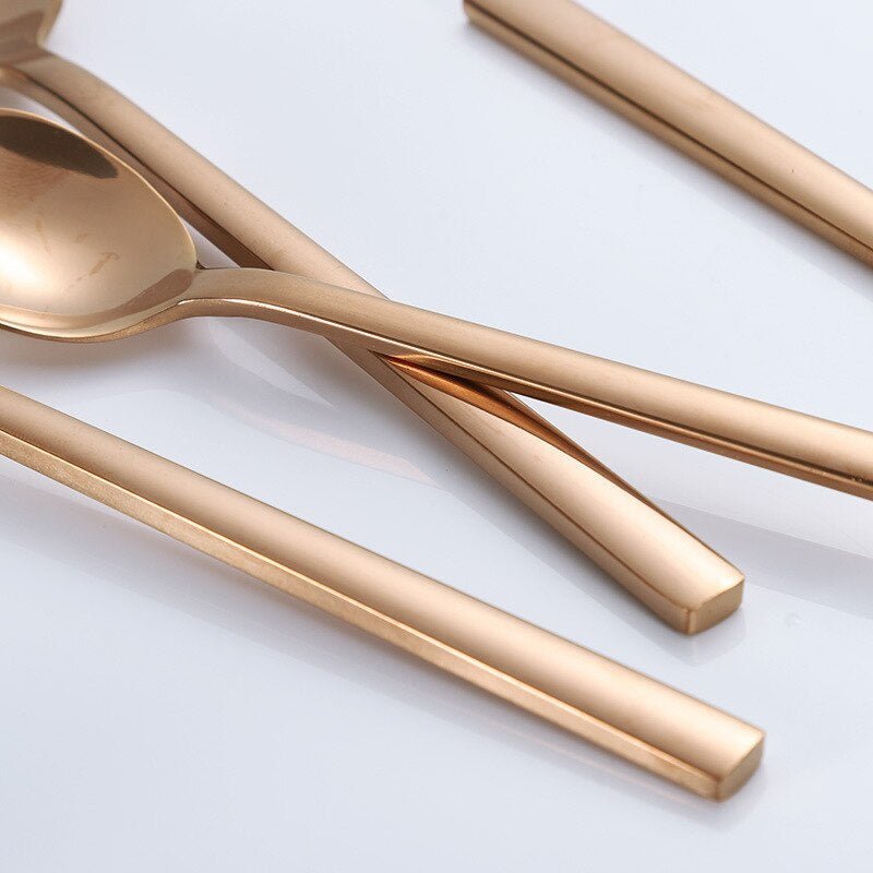 Hom & Ember – Elegant Stainless Steel Cutlery Set for a Sophisticated Dining Experience - Hom & Ember