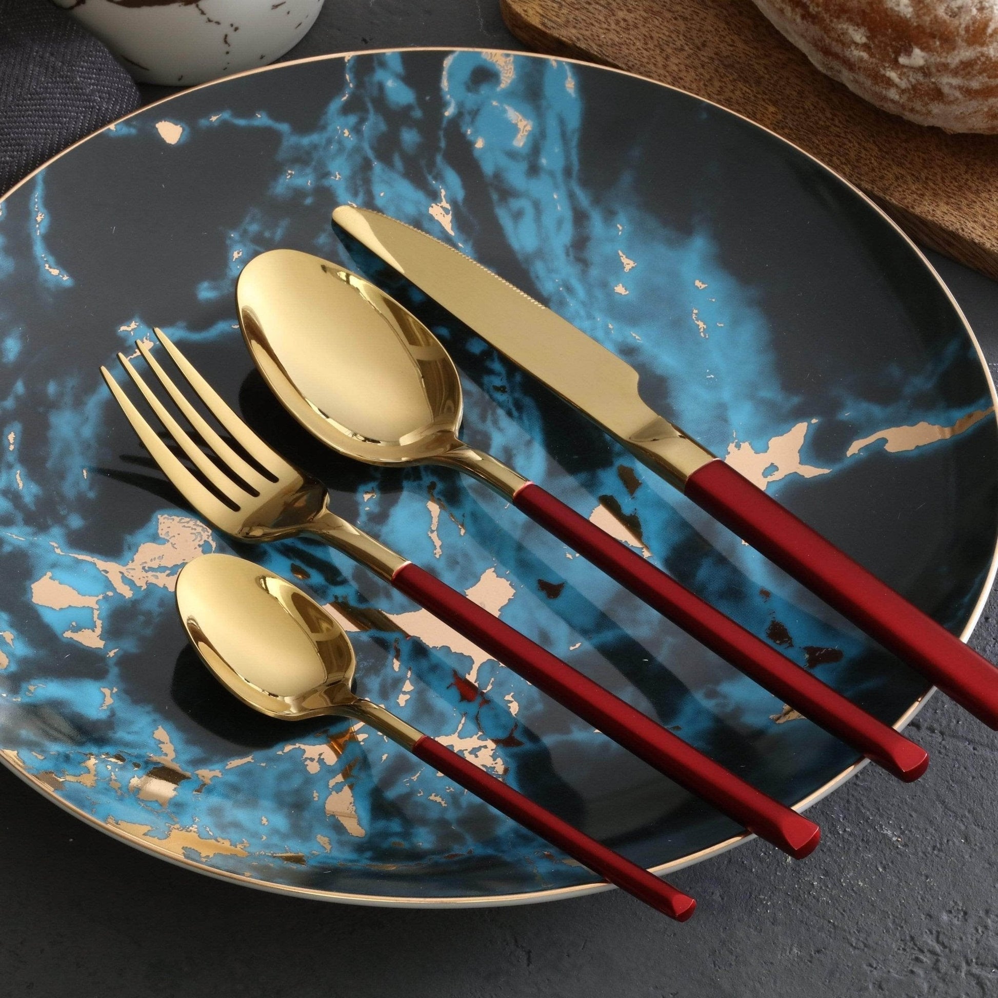Hom & Ember – Elegant Stainless Steel Cutlery Set for a Timeless Dining Experience - Hom & Ember