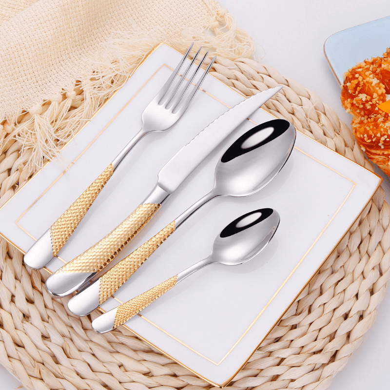 Hom & Ember – Elegant Textured Stainless Steel Cutlery Set for a Sophisticated Dining Experience - Hom & Ember