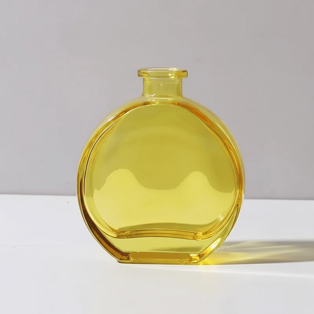 Hom & Ember – Elegant Vintage Glass Flower Vase for a Stylish and Aesthetic Display - Hom & Ember