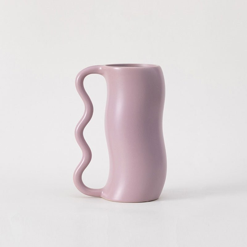 Hom & Ember – Elegant Wavy Ceramic Vase in Soft Pastel Hues for a Serene Ambiance - Hom & Ember