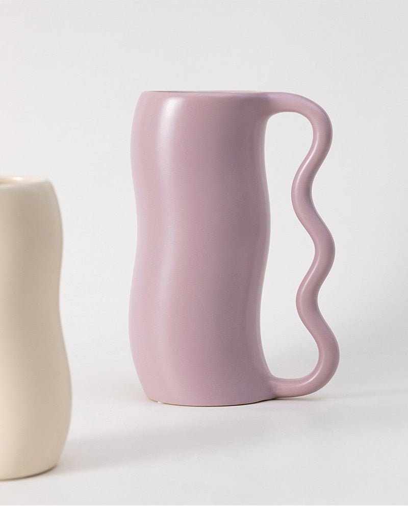 Hom & Ember – Elegant Wavy Ceramic Vase in Soft Pastel Hues for a Serene Ambiance - Hom & Ember