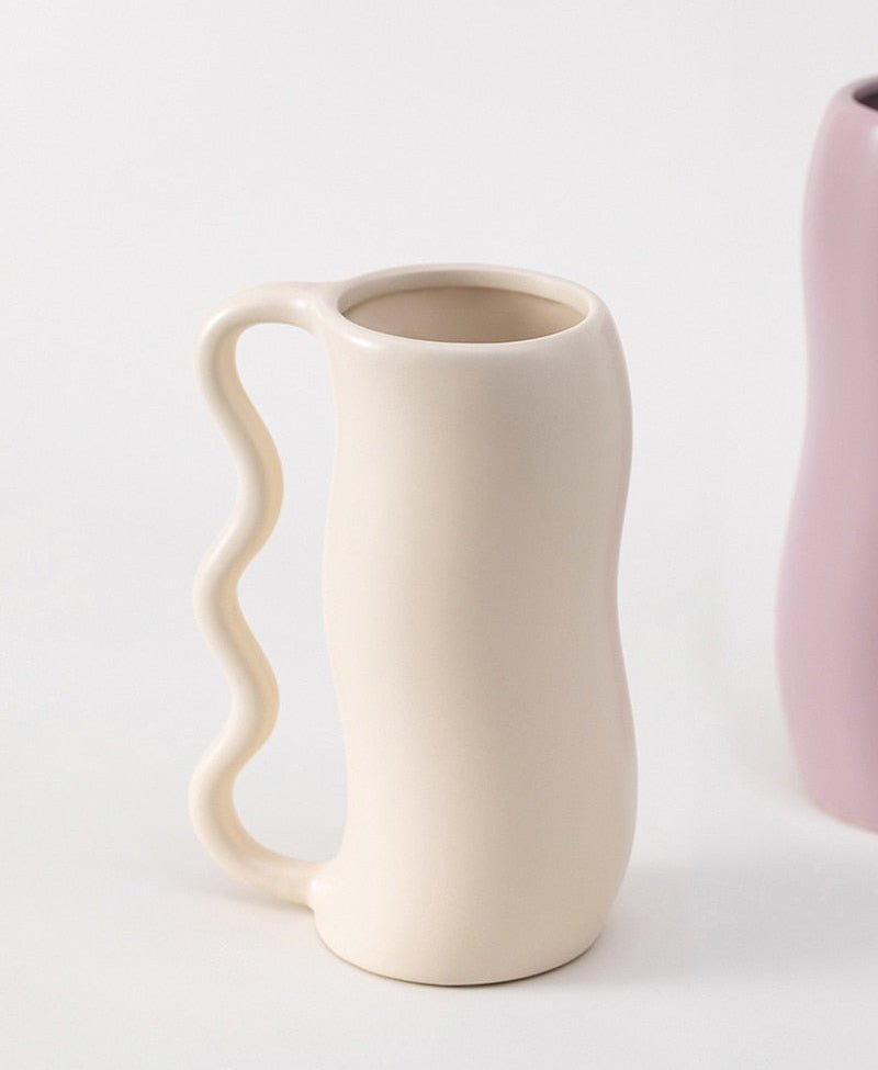 Hom & Ember – Elegant Wavy Ceramic Vase in Soft Pastel Hues for a Serene Ambiance - Hom & Ember