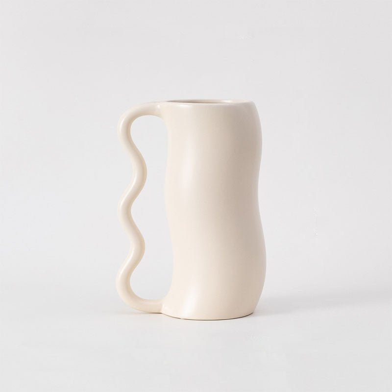 Hom & Ember – Elegant Wavy Ceramic Vase in Soft Pastel Hues for a Serene Ambiance - Hom & Ember