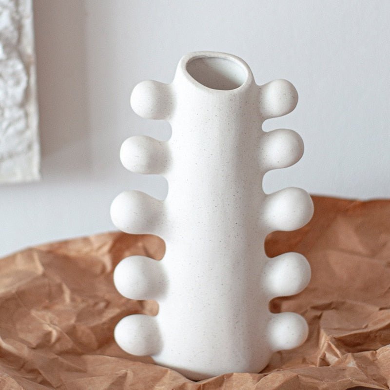 Hom & Ember – Exquisite Handmade Ceramic Vase for a Modern Minimalist and Timeless Elegance - Hom & Ember