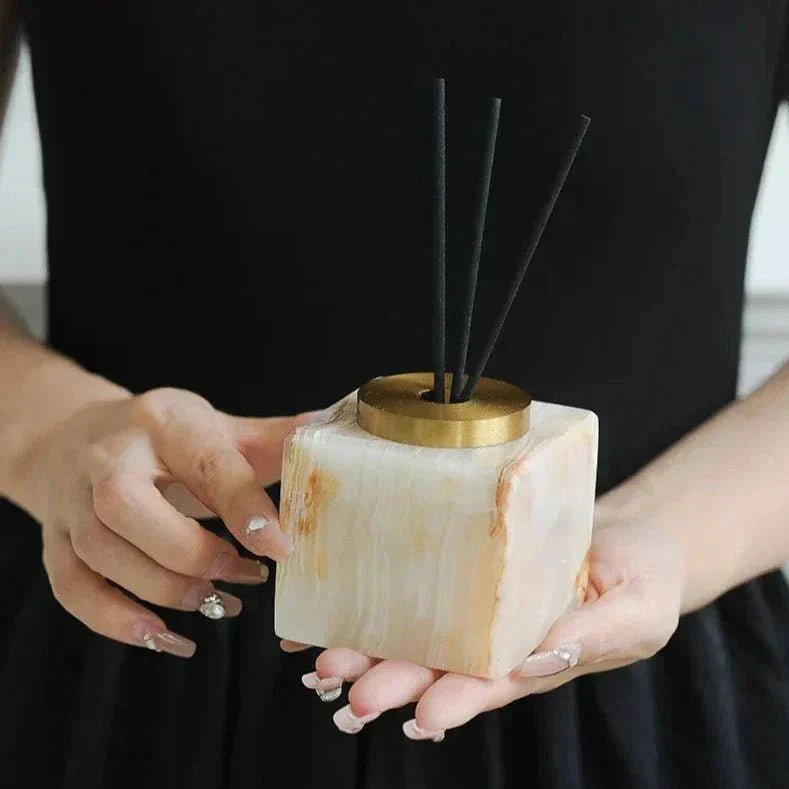 Hom & Ember – Exquisite Handmade Marble Diffuser for Elegant Spaces and Serene Ambiance - Hom & Ember