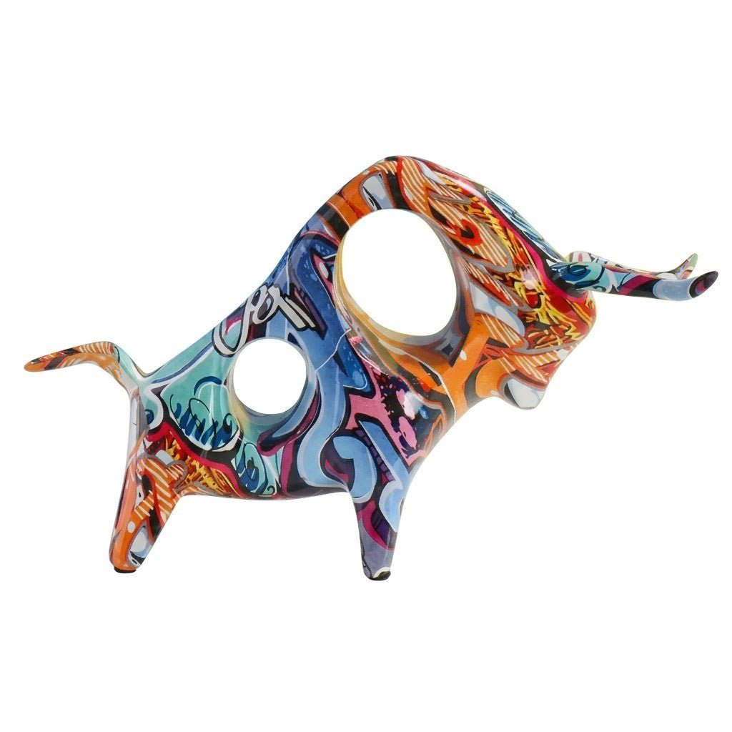 Hom & Ember – Exquisite Nordic Bull Resin Sculpture in Elegant Grafitti Design for a Timeless Charm - Hom & Ember