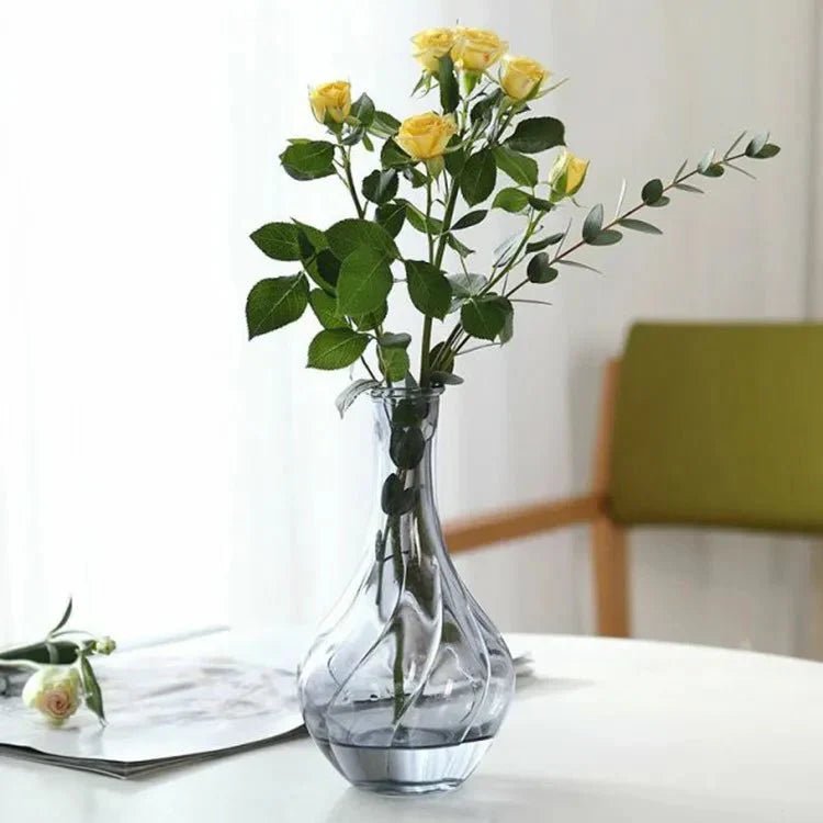 Hom & Ember – Exquisite Scandinavian - Inspired Glass Vase for Elegant Interiors with Timeless Charm - Hom & Ember