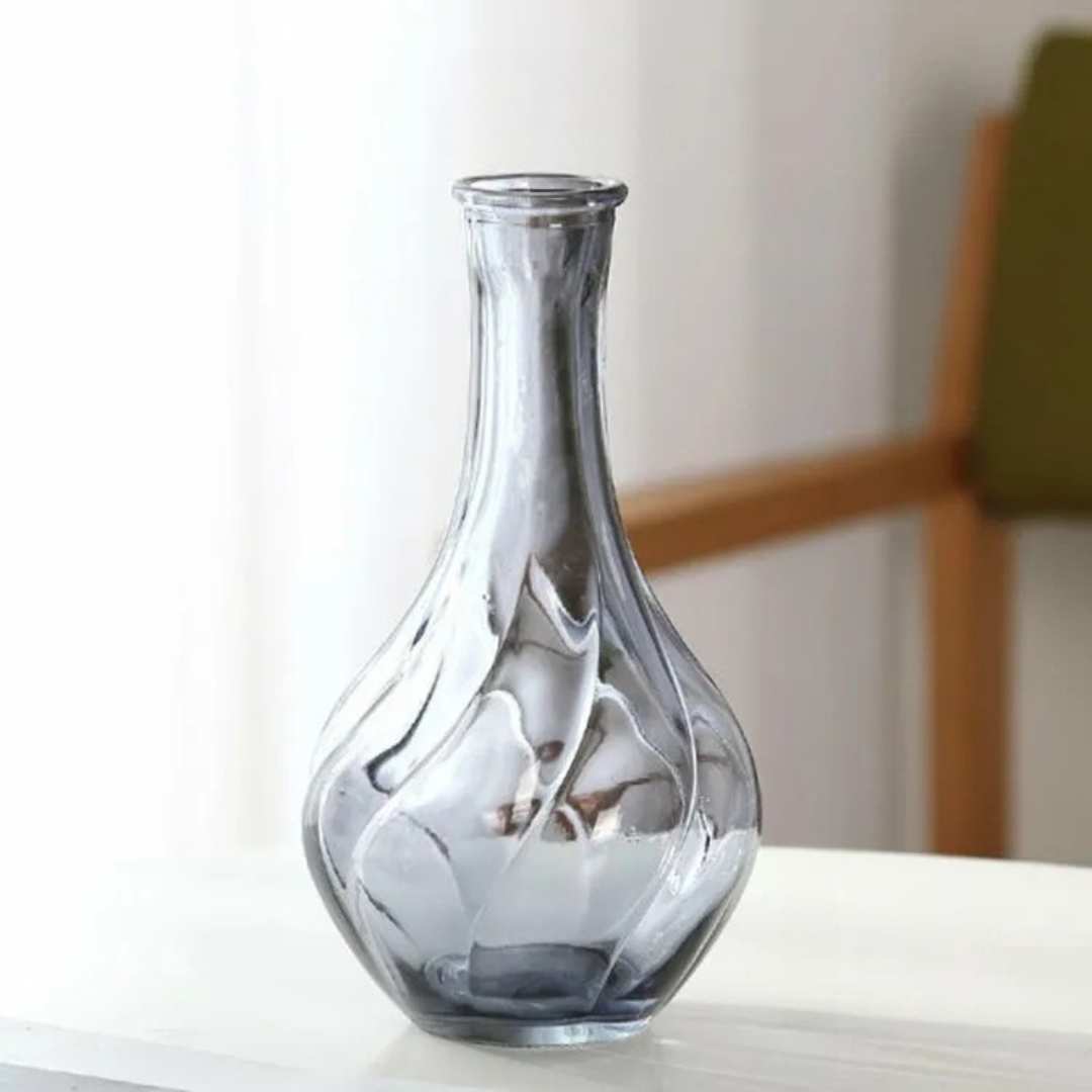 Hom & Ember – Exquisite Scandinavian - Inspired Glass Vase for Elegant Interiors with Timeless Charm - Hom & Ember