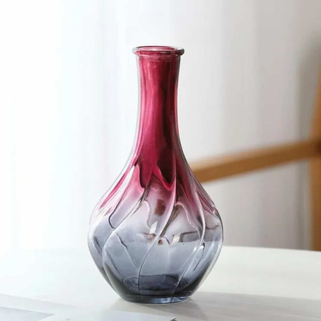 Hom & Ember – Exquisite Scandinavian - Inspired Glass Vase for Elegant Interiors with Timeless Charm - Hom & Ember