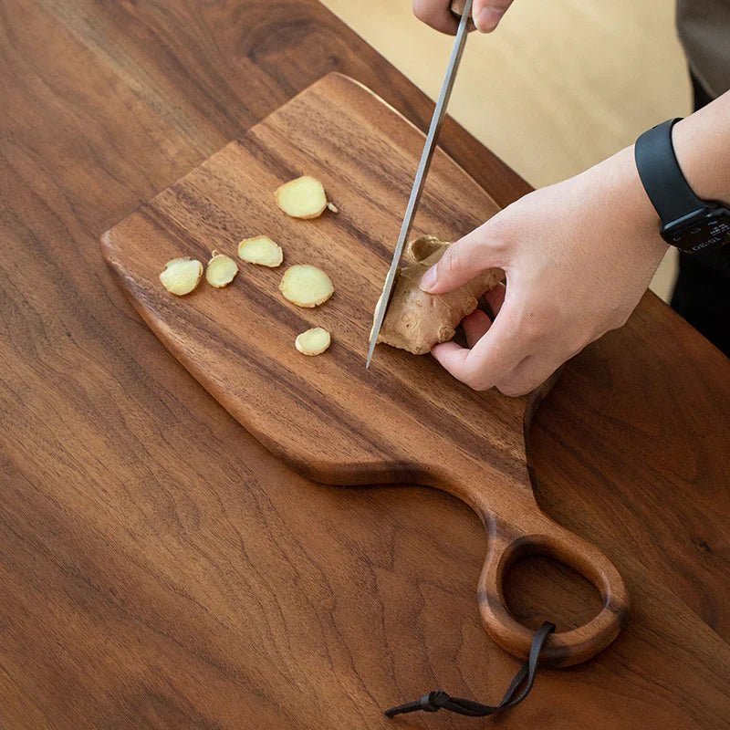 Hom & Ember – Exquisite Walnut Chopping Board for Culinary Elegance - Hom & Ember