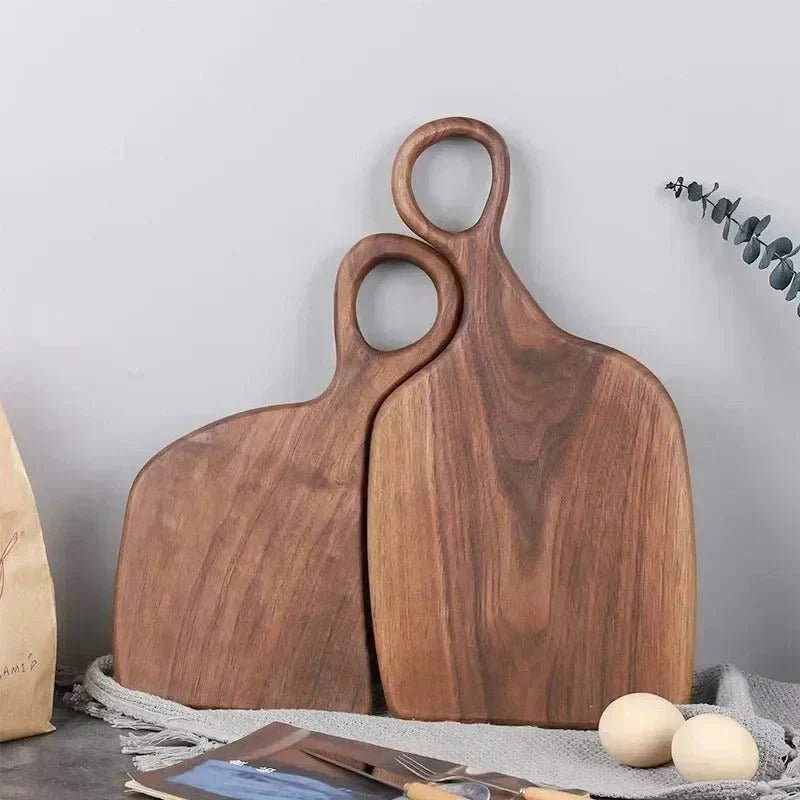 Hom & Ember – Exquisite Walnut Chopping Board for Culinary Elegance - Hom & Ember
