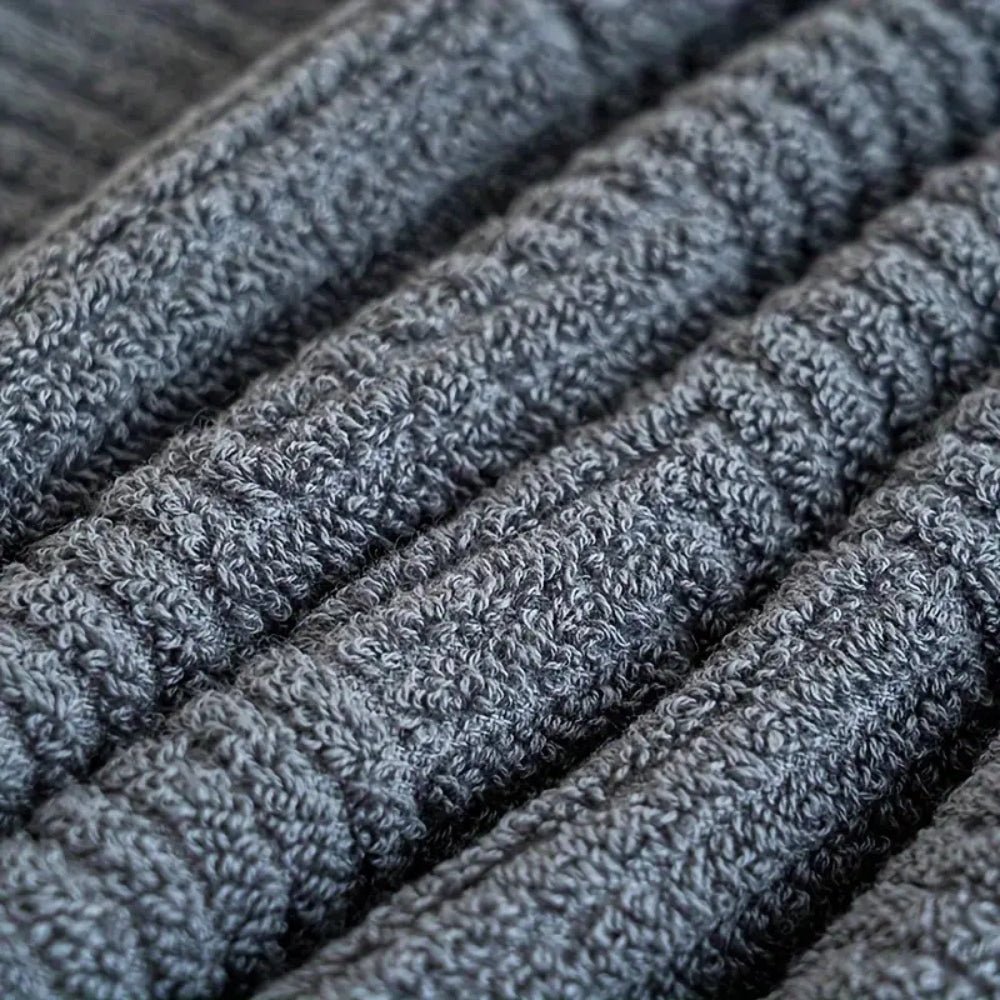 Hom & Ember – Exquisite Z - Pattern Towel Set in Soft Cotton for a Serene Ambiance - Hom & Ember