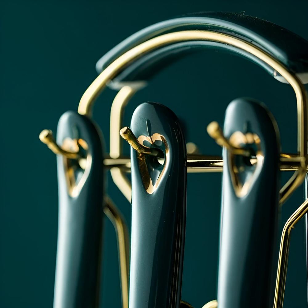 Hom & Ember – Golden Stainless Steel Utensil Set for a Luxurious Kitchen Experience - Hom & Ember