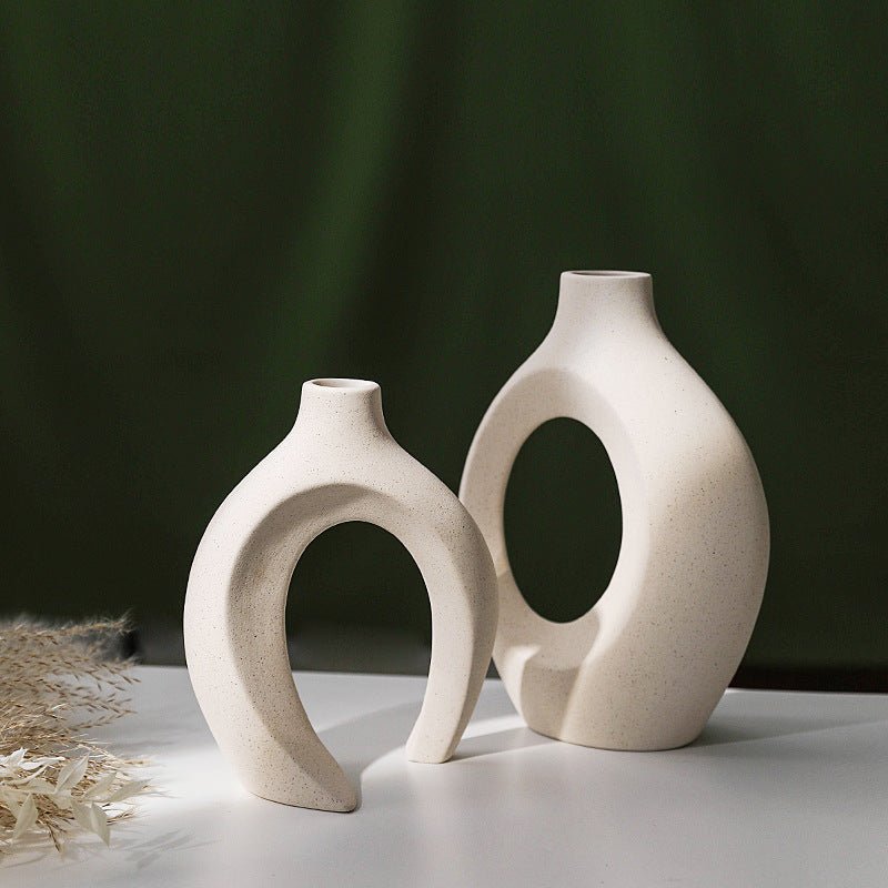 Hom & Ember – Hollow Ceramic Vase Pair - Hom & Ember