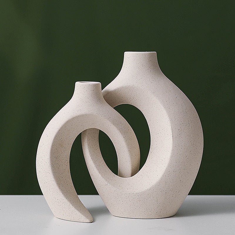 Hom & Ember – Hollow Ceramic Vase Pair - Hom & Ember