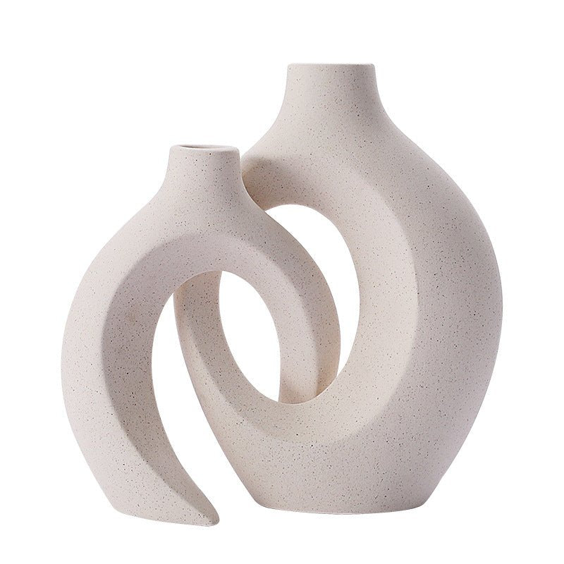 Hom & Ember – Hollow Ceramic Vase Pair - Hom & Ember