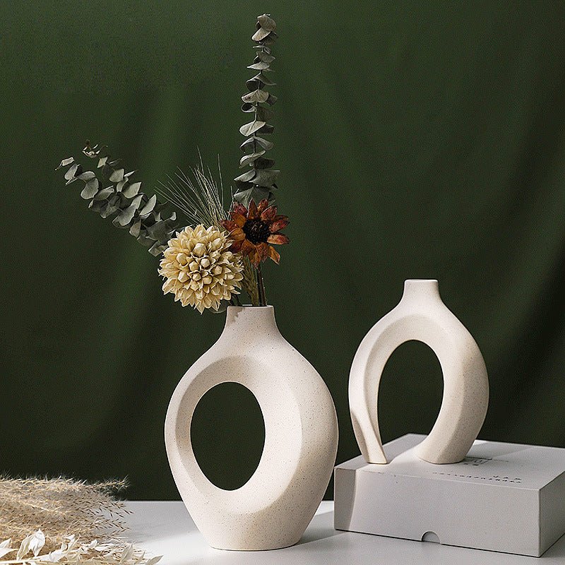 Hom & Ember – Hollow Ceramic Vase Pair - Hom & Ember