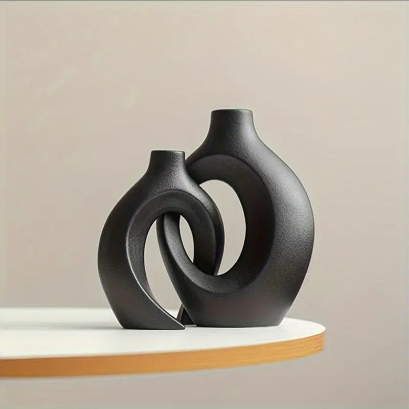 Hom & Ember – Hollow Ceramic Vase Pair - Hom & Ember