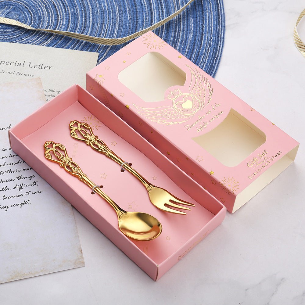 Hom & Ember – Intricately Carved Dessert Spoon Set for an Elegant Dining Experience - Hom & Ember