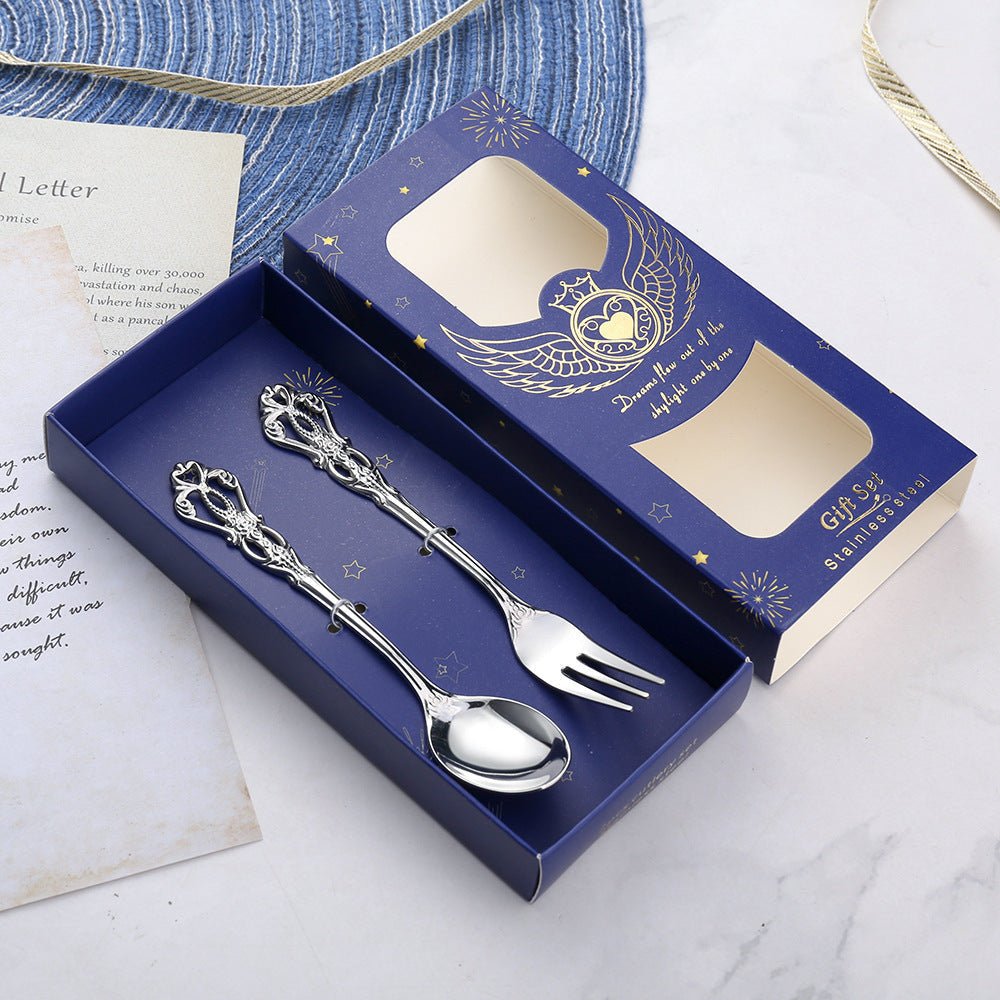 Hom & Ember – Intricately Carved Dessert Spoon Set for an Elegant Dining Experience - Hom & Ember