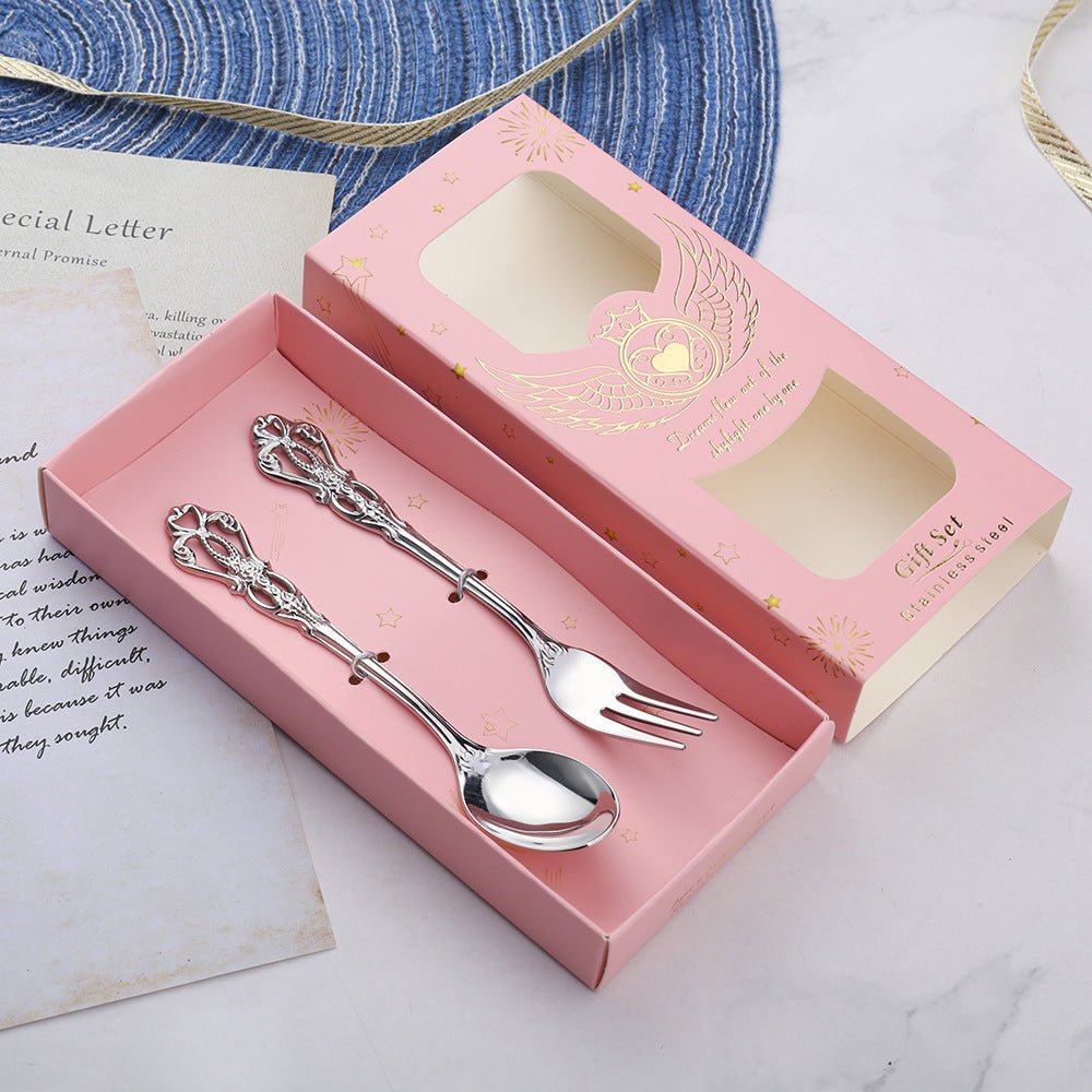 Hom & Ember – Intricately Carved Dessert Spoon Set for an Elegant Dining Experience - Hom & Ember