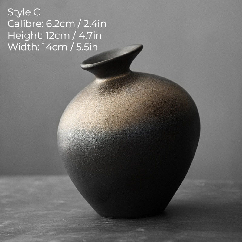 Hom & Ember – Japanese - Inspired Tabletop Vase - Hom & Ember