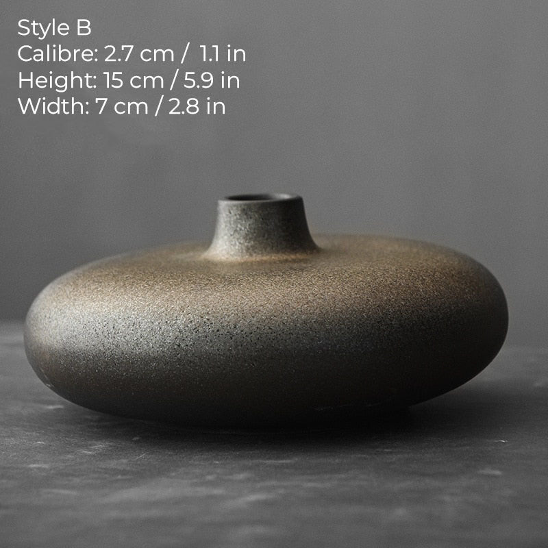 Hom & Ember – Japanese - Inspired Tabletop Vase - Hom & Ember