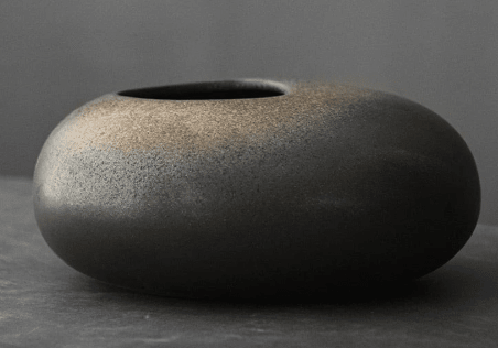 Hom & Ember – Japanese-Inspired Tabletop Vase - Hom & Ember