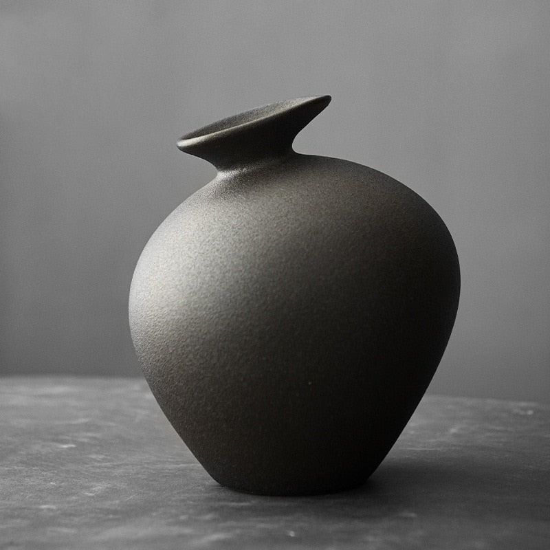 Hom & Ember – Japanese - Inspired Tabletop Vase - Hom & Ember