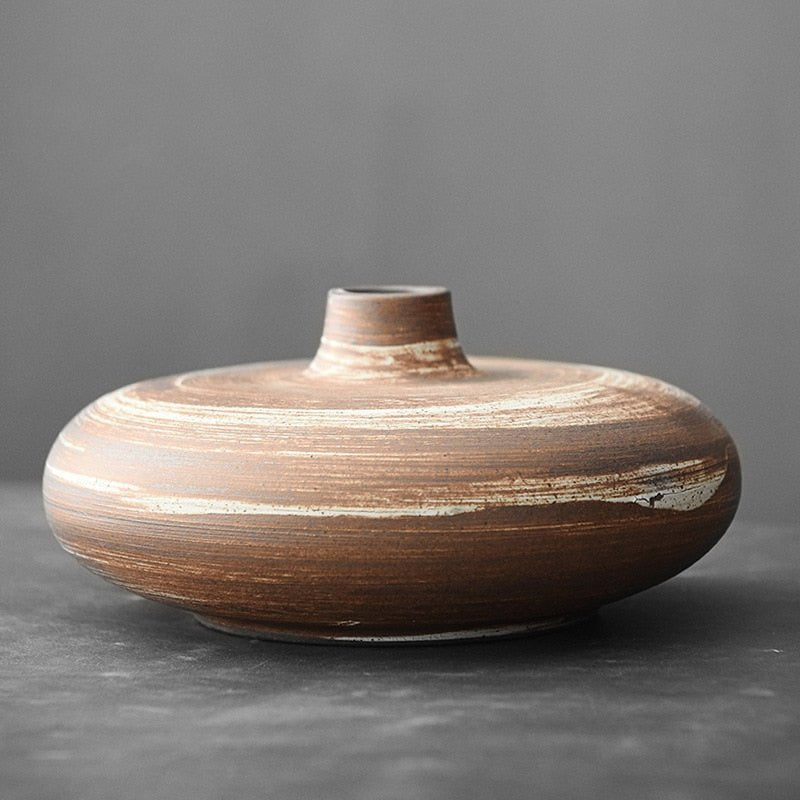 Hom & Ember – Japanese - Inspired Tabletop Vase - Hom & Ember