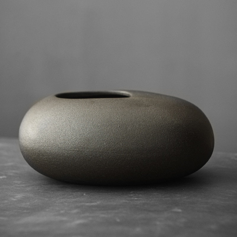 Hom & Ember – Japanese - Inspired Tabletop Vase - Hom & Ember