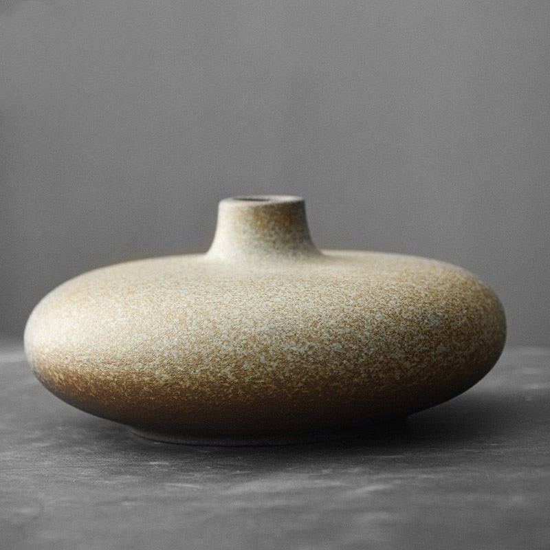 Hom & Ember – Japanese - Inspired Tabletop Vase - Hom & Ember