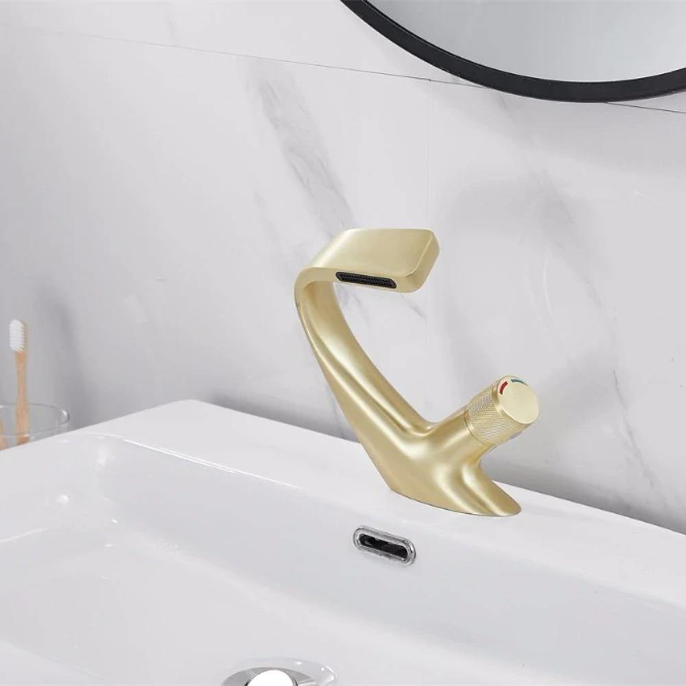 Hom & Ember – Luxurious Chrome Bathroom Sink Tap for a Contemporary Elegance - Hom & Ember