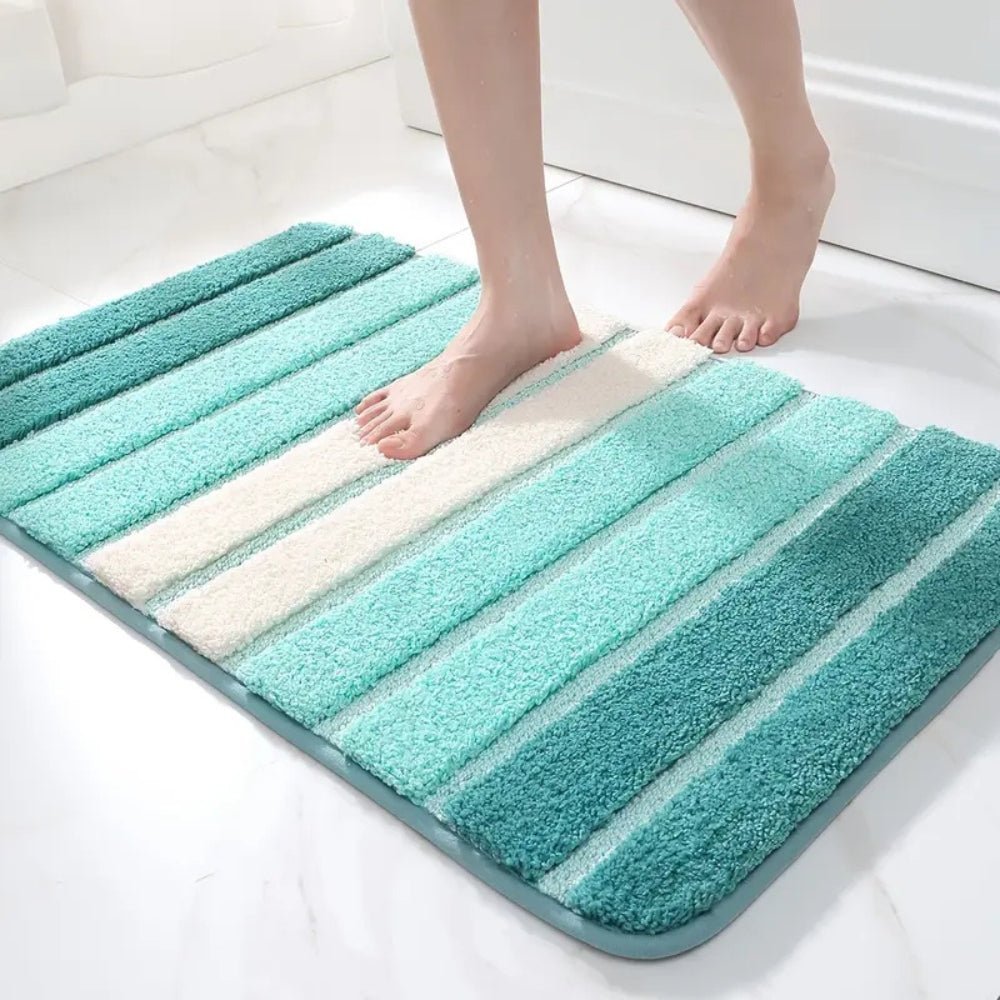 Hom & Ember – Luxurious Light Striped Bath Mat for a Stylish Bathroom Aesthetics with Serene Ambiance - Hom & Ember