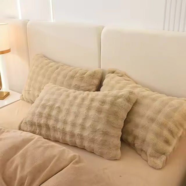 Hom & Ember – Luxurious Wavy Cushion Cover Crafted from Ultra - Soft Faux Rabbit Fur for a Cozy Elegance - Hom & Ember