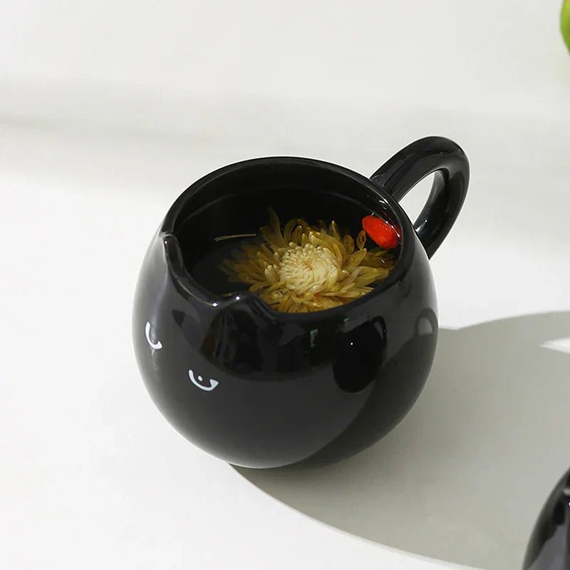 Hom & Ember – Midnight Cat Ceramic Mug for Cozy Evenings - Hom & Ember