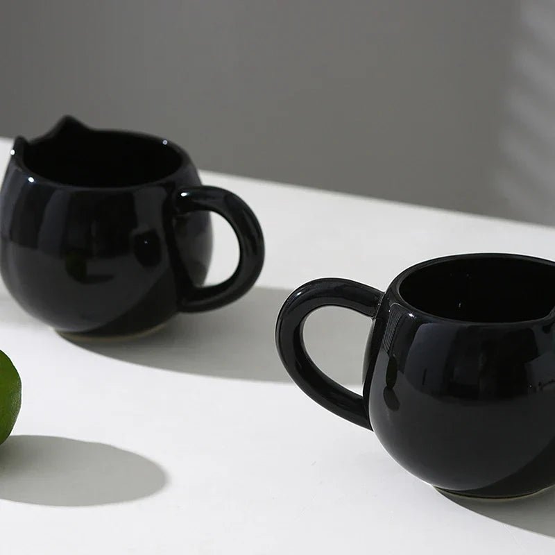 Hom & Ember – Midnight Cat Ceramic Mug for Cozy Evenings - Hom & Ember