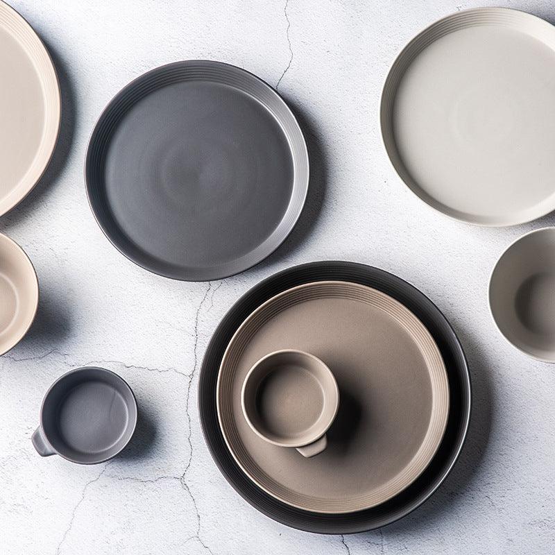 Hom & Ember – Minimalist Ceramic Dinner Plate for a Chic Dining Experience - Hom & Ember
