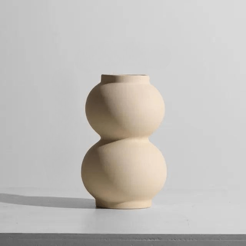 Hom & Ember – Minimalist Ceramic Vase - Hom & Ember