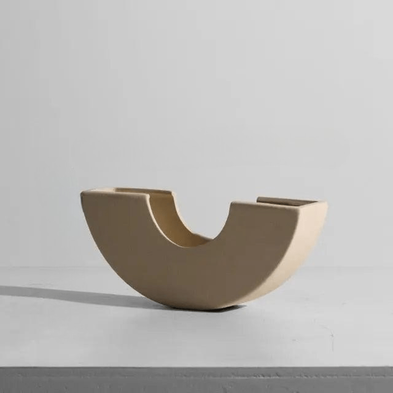 Hom & Ember – Minimalist Ceramic Vase - Hom & Ember