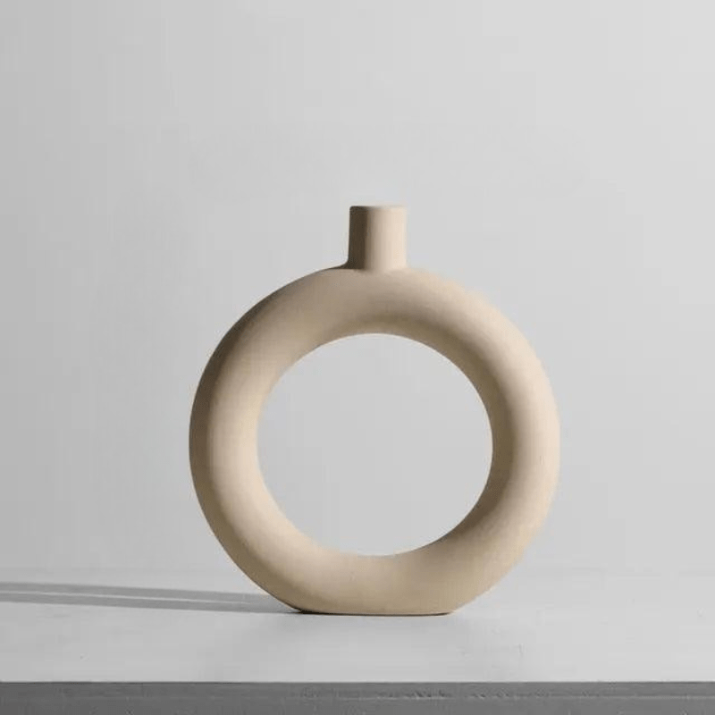 Hom & Ember – Minimalist Ceramic Vase - Hom & Ember