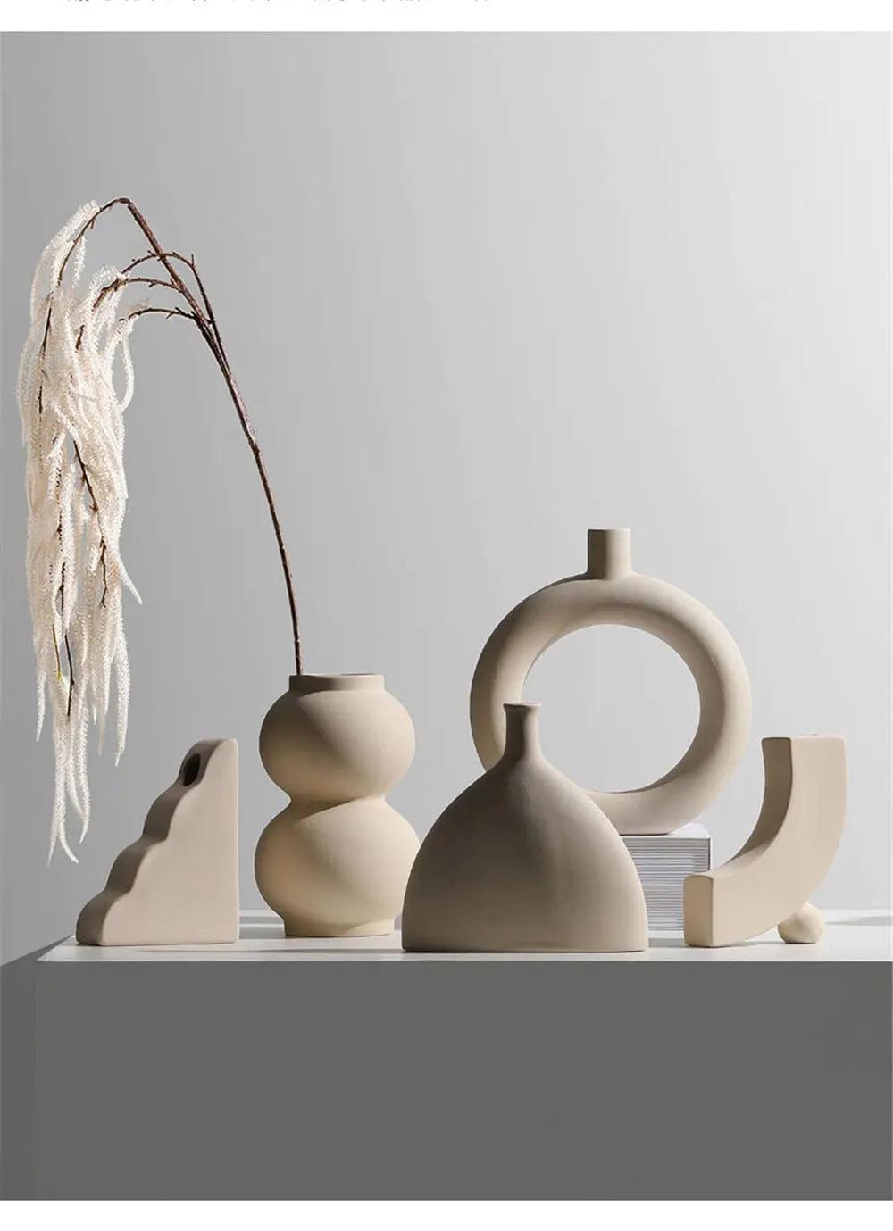 Hom & Ember – Minimalist Ceramic Vase - Hom & Ember