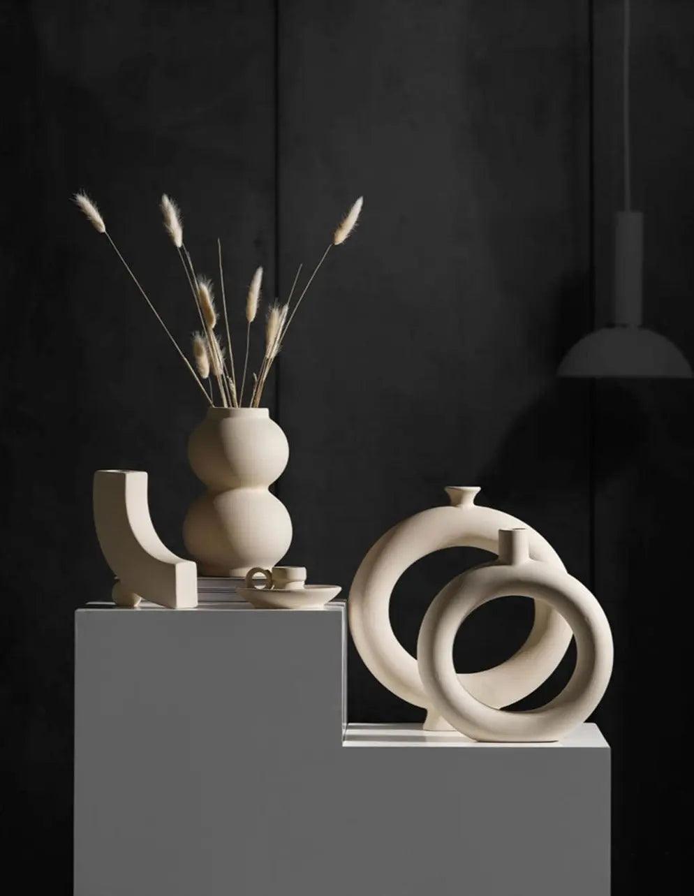 Hom & Ember – Minimalist Ceramic Vase - Hom & Ember