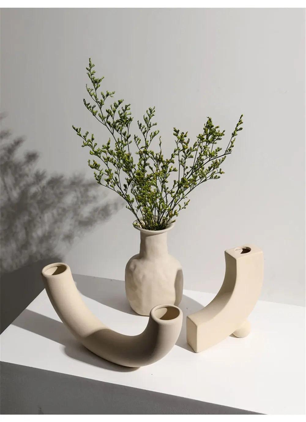 Hom & Ember – Minimalist Ceramic Vase - Hom & Ember