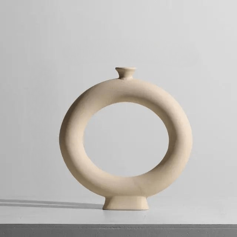 Hom & Ember – Minimalist Ceramic Vase - Hom & Ember