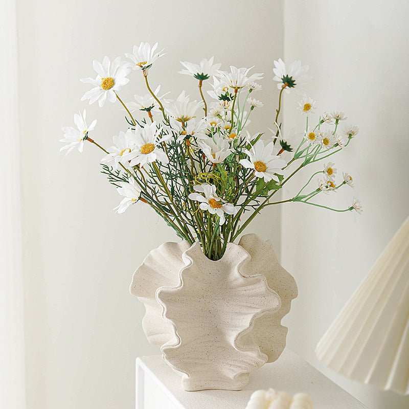 Hom & Ember – Modern Frosted Ceramic Vase - Hom & Ember